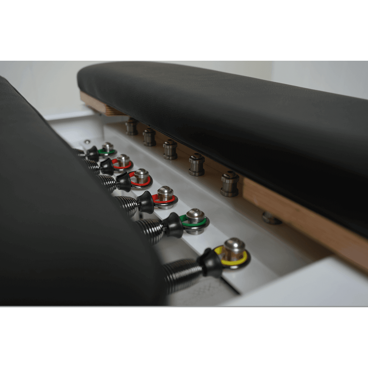 Full Track Queen Studio Pilates Reformer
