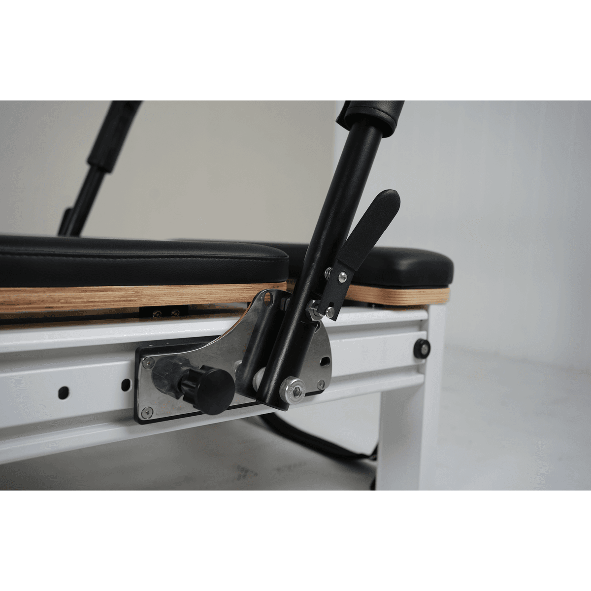 Full Track Queen Studio Pilates Reformer